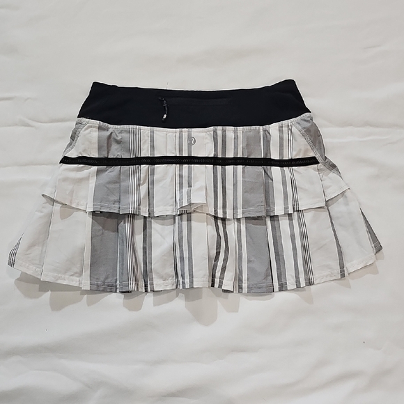 Lululemon Athletica Pace Setter Mini Skort - Picture 2 of 8